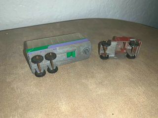 TootsieToy 1967 Chevrolet Truck with Zoo Trailer 2