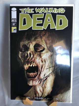 THE WALKING DEAD 87 SDCC PHOTO VARIANT Signed By Robert Kirkman.  Image Comics 2