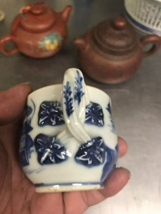 Chinese Antique Blue And White Cover Cup 6