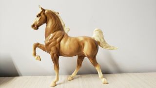 Vintage Breyer Horse Five Gaiter Glossy Palomino Saddlebred