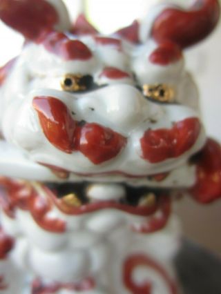 Antique Chinese Foo Dog/Lion Statue porcelain gold eyes - unusual 2