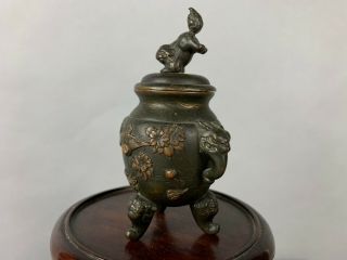 19th/20th C.  Chinese/Japanese Bronze Tripod Incense Burner And Cover 4