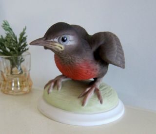 Edward Marshal Boehm Baby Robin 437 Bird Figurine