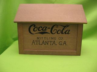 " Coca - Cola " Wooden House - Atlanta,  Ga.  - 5.  5 " X 6 " X 8.  5 " - Slat Floor - Exc Cond