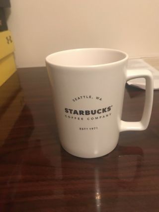 Starbucks 2016 Holiday Classic White & Gold Coffee Mug Cup Travel 16 Oz