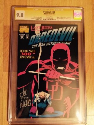 Daredevil 300 Cgc - Ss 9.  8 Anniv Issue Signed By Cover Artist Lee Weeks 1992