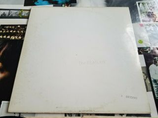 The Beatles Apple lp record WHITE ALBUM,  numbered 1968 0275862 6