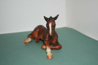 Breyer Reeves Brown Horse Pony Colt Laying Down Figure Toy 2