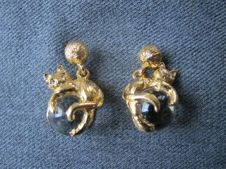 Vintage Gantos clear lucite golden metal cat kitten with ball earrings & pendant 3