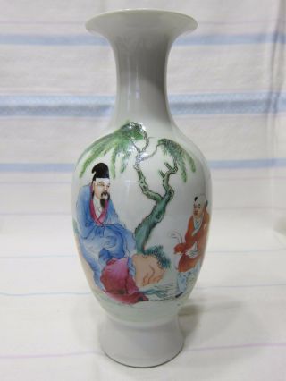 Fine Porcelain Antique Chinese Hand Decorated Vase 10 " Tall.