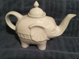 White Ceramic Elephant Trunk Up Tea Pot