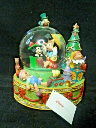 Disney Store Pinnochio Christmas Snow Globe Music Box - Japan/china