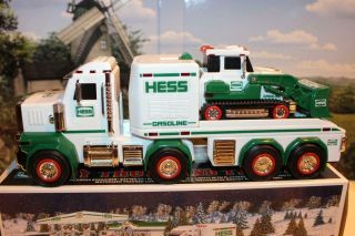 Hess Truck - 2013 - Toy Truck W/tractor - - Sh