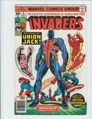 The Invaders 8 (sept 1976,  Marvel) Nm 9.  4 Gourgeous Bronze Age Union Jack