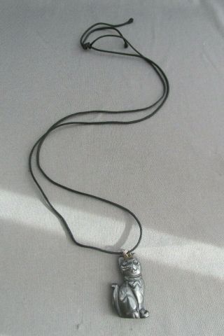 Vintage 3d Hematite Sitting Kitty Cat String Necklace