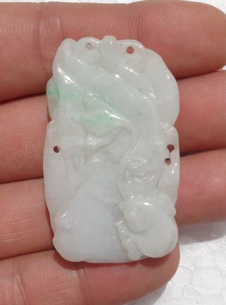 CINA (China) :Very fine Chinese carved jade jadeite pendant 2