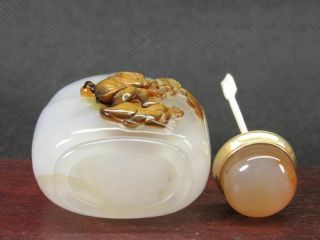 Chinese “Liu Hai” Toad Carved Natural Agate Snuff Bottle 8