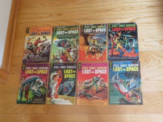 8 Old 1960s Lost In Space Family Robinson Comic Books 15 - 29 Gold Key