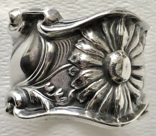 Antique Victorian Sterling Silver Daisy Floral 3 - D Napkin Ring Gorgeous Patina