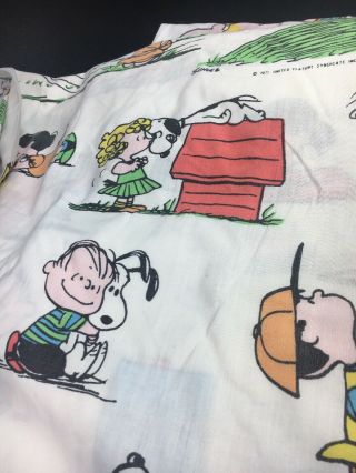 Vintage 1971 Peanuts Snoopy Charlie Brown Happiness is Twin Sheets Flat Fitted 8