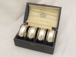 Cased Set Of Four Sterling Silver Napkin Rings - Birmingham 1932 Walker
