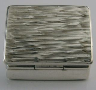 Quality Modernist Sterling Silver Snuff Or Pill Box London 1983 Textured