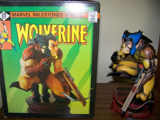 MARVEL WOLVERINE VARIANT EDITION STATUE with Hugh Jackman Autographed Photograph 12