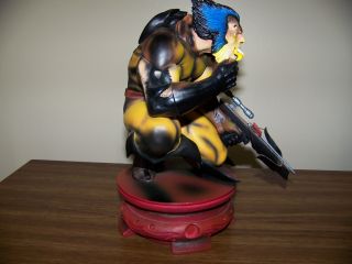 MARVEL WOLVERINE VARIANT EDITION STATUE with Hugh Jackman Autographed Photograph 8