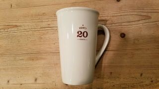Starbucks Tall White Venti 20 Ounces Ceramic Mug 2010 - Euc - Retired