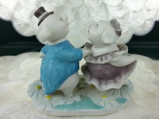 Vintage Artmark Porcelain Dancing Pig Pigs Couple Figurine Hand Painted Daisies
