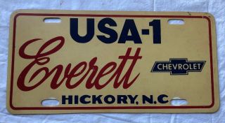 Vintage Everett Chevrolet Dealer Plastic License Plate Hickory Nc Usa - 1