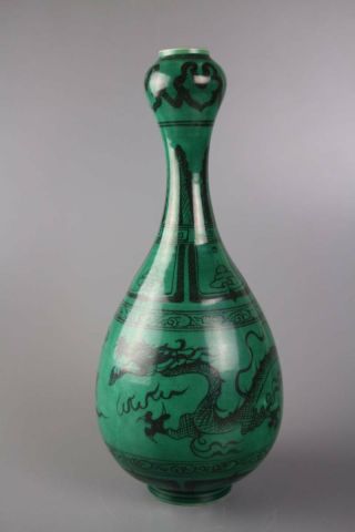 Chinese Pottery Green Glazed Dragon Flower Vase 明 緑釉雲龍紋梅瓶 / H 32[cm]