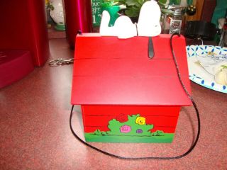 Snoopy Lying on Top of his Doghouse Bird House Colors Bright:) Cute:) 3