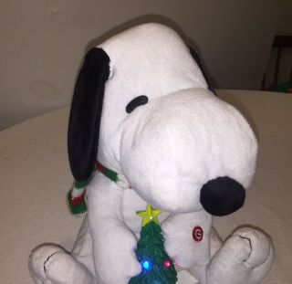 Peanuts Snoopy Christmas Electronic Music Animated Lights Sounds Moves