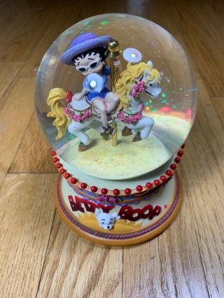 Rare Westland Betty Boop Riding A Horse Carousel Snow Globe Music Box 2001