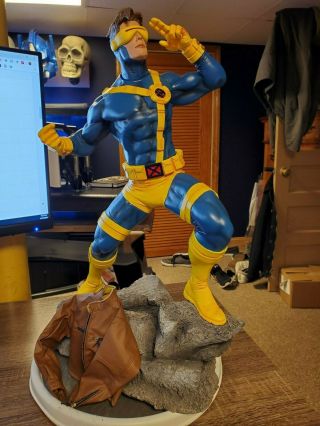 Cyclops X - Men Premium Format Statue 1/4 Scale Sideshow