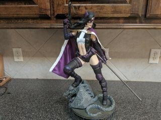 Exclusive Huntress Premium Format Figure By Sideshow Collectibles 420 Of 1250