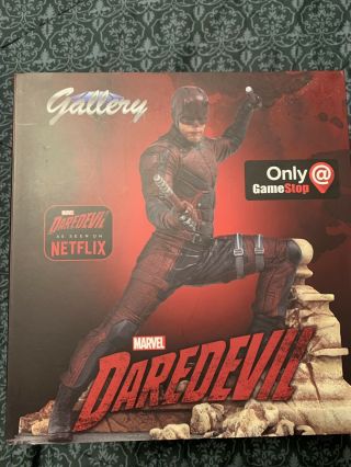 Marvel Gallery 9”scale Pvc Statue Daredevil Game Stop Exclusive