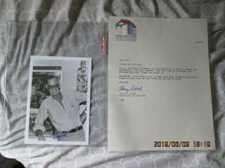 Marvel Comics Writer/editor Stan Lee Autographed Photo With Letter From Asst.
