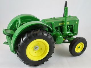 John Deere Collector Edition 1/16 Scale Tractor Model,  Model D