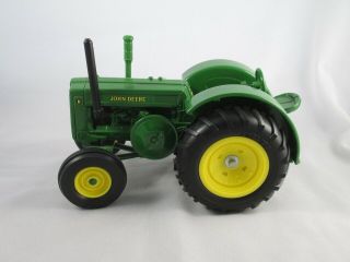 John Deere Collector Edition 1/16 scale tractor model,  Model D 5