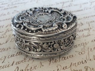 Antique German 800 Solid Silver Repousse Pill/ Patch Box Hallmarked