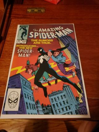 The Spider - Man 252 Vf,  8.  5 1st Black Costume Issue Key Book