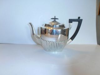 Elegant Set of Walker & Hall Sheffield Silver Plate Tea and Coffee Pots 8