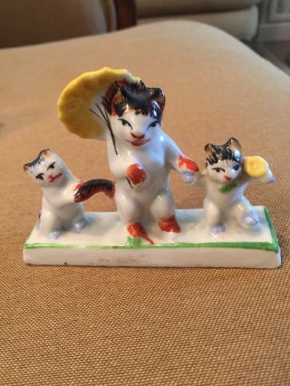 Vintage Rare Cat Kittens Walking In Rain Figurine Porcelain Japan