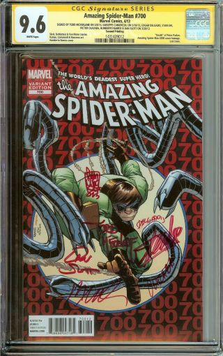 Spider - Man 700 Cgc 9.  6 // 2nd Printing // Signed Stan Lee,  6 Others