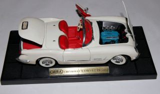 Mira 1953 Cream Chevrolet Corvette Sport Car Convertible 1:18
