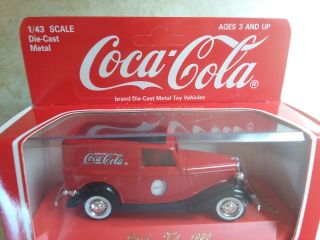 COLLECTIBLE COCA COLA DIE CAST METAL 1/43 SCALE FORD V8 1936, 2