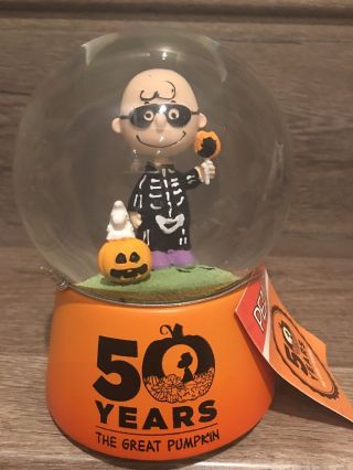 Peanuts 50 Years The Great Pumpkin Charlie Brown Halloween Musical Snowglobe