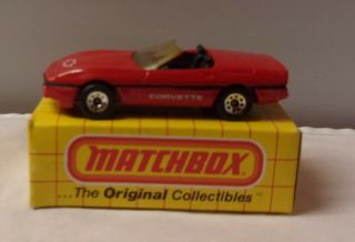 Mj7 Matchbox - Yellow Box - Mb14 - 1987 Chevy Corvette - Red - Bowtie